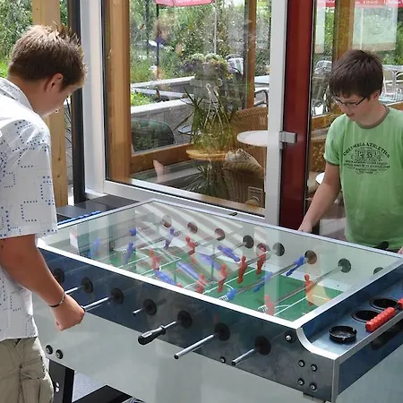 Pensión Parzer Bei Wien 3*